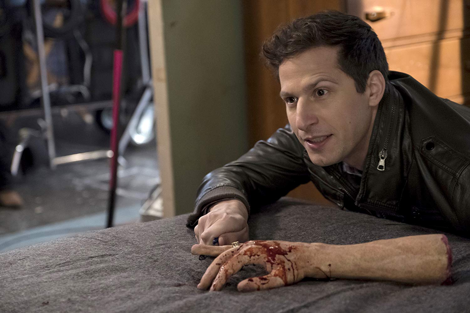 Andy Samberg vai apresentar competição culinária no Quibi