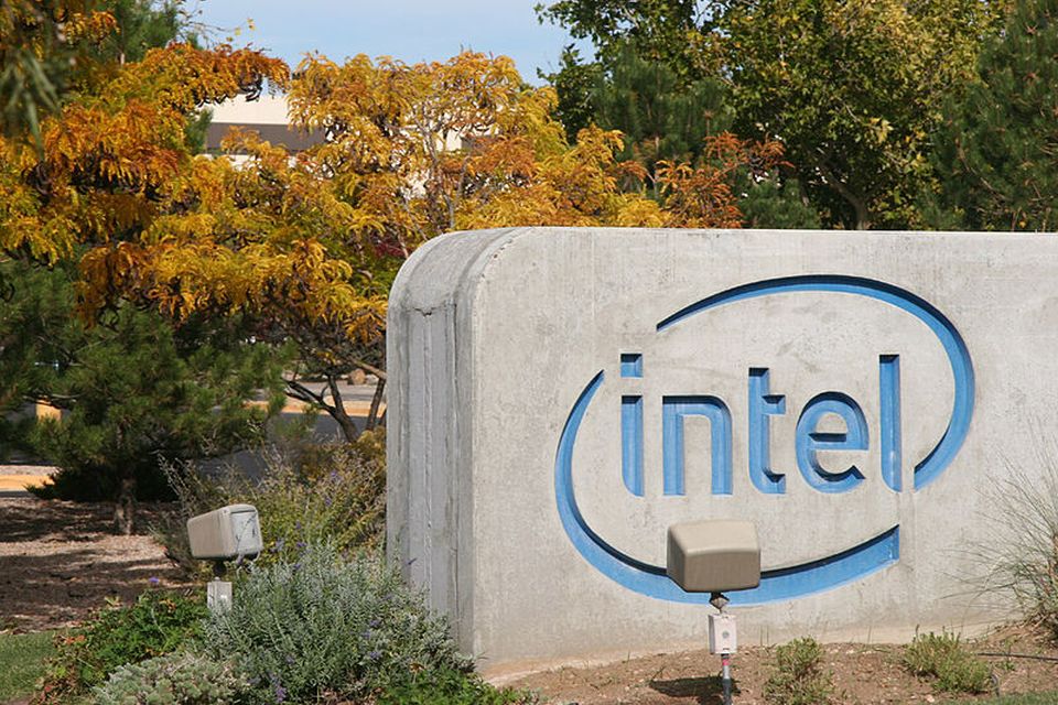 Intel culpa a Qualcomm por fracasso no mercado de modens para celular
