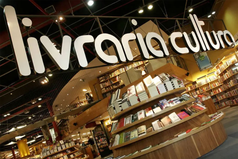 Magazine Luiza quer comprar Estante Virtual da Livraria Cultura
