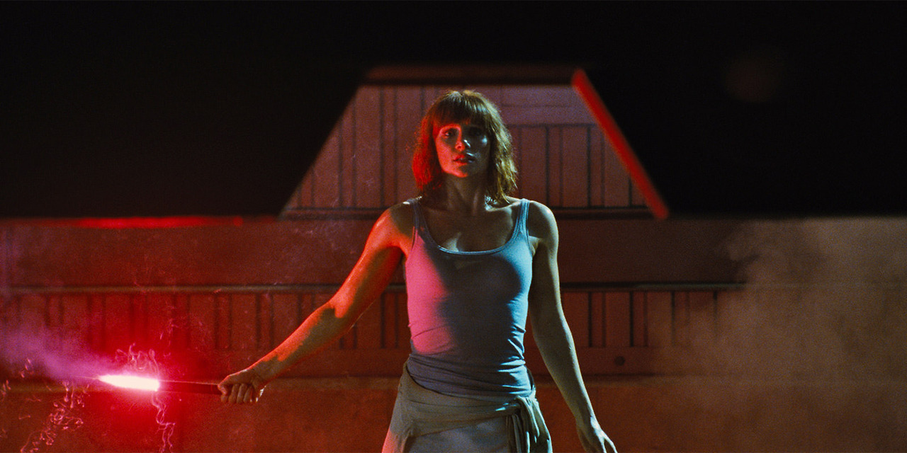 Bryce Dallas Howard em 'Jurassic World: O Mundo dos Dinossauros' - 2015 (Fonte: IMDb/Reprodução)