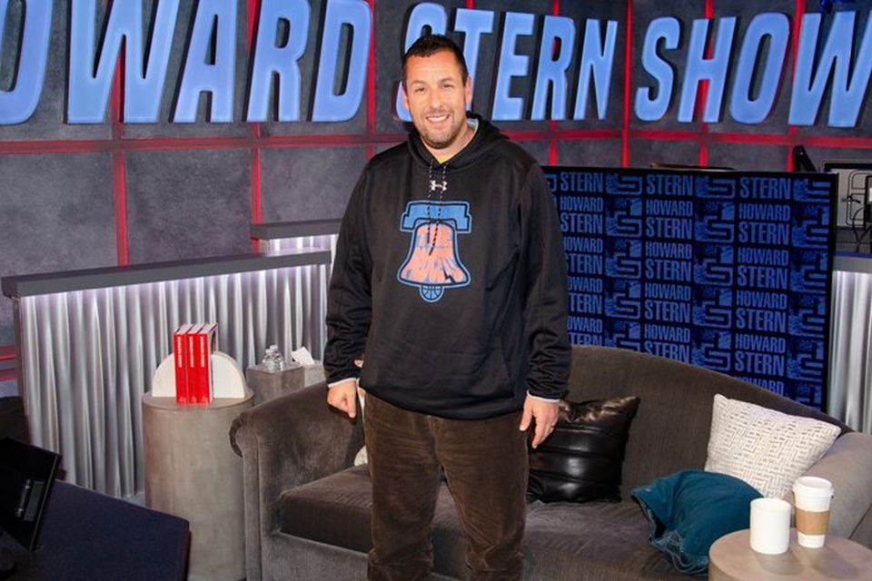 Adam Sandler promete um filme 'muito ruim' caso não vença o Oscar