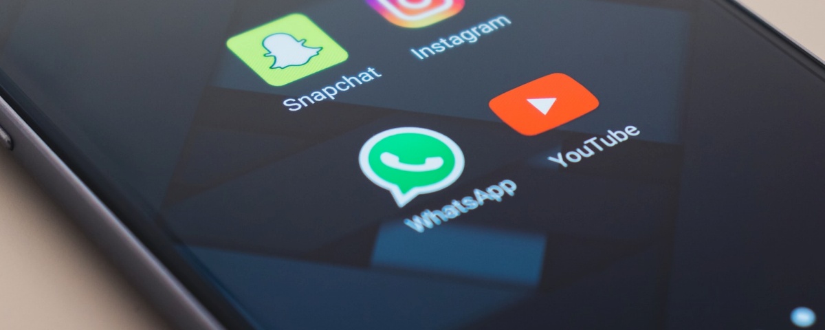 Imagem de: WhatsApp beta ganha mais emojis e novo menu de configurações