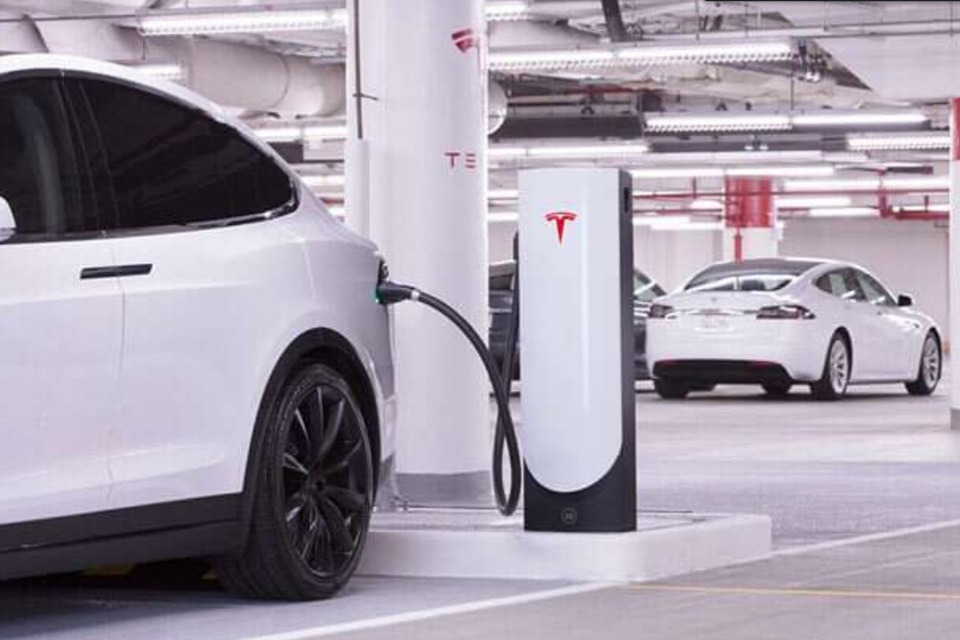 Imagem de: Google Maps agora mostra estação correta de recarga para carros elétricos