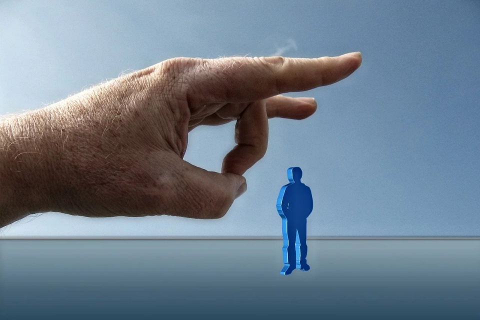 Imagem de: Google é acusada de demitir funcionária por questões trabalhistas