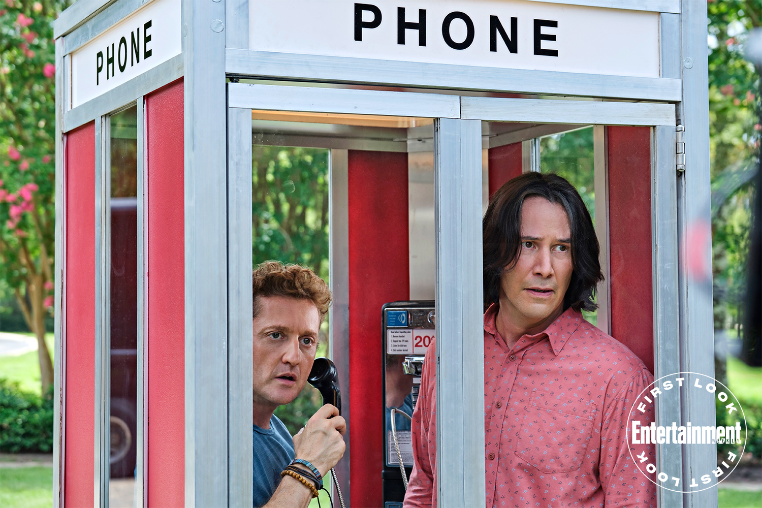 Bill & Ted 3: Keanu Reeves aparece nas primeiras imagens do novo filme