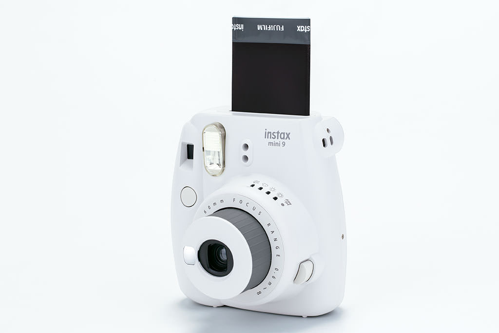 instax mini still camera