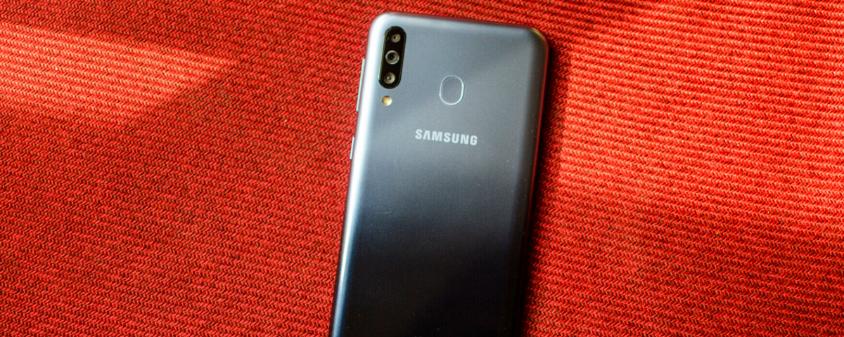 Imagem de: Galaxy A40s, intermediário da Samsung, começa receber Android 10
