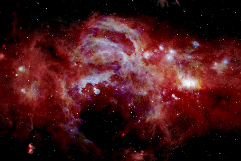 Imagem da NASA parece mostrar o centro da Via Láctea em chamas