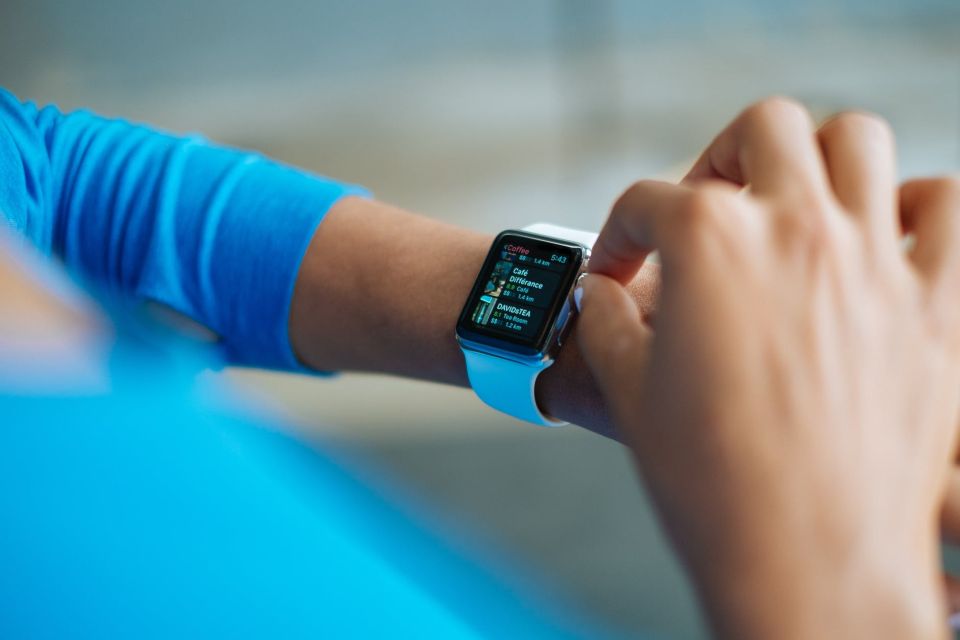 1 em cada 5 americanos usa smartwatch ou smartband, diz pesquisa