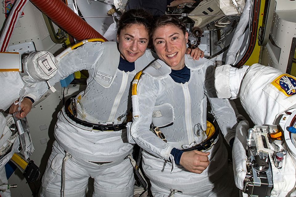 NASA realiza a segunda caminhada espacial totalmente feminina