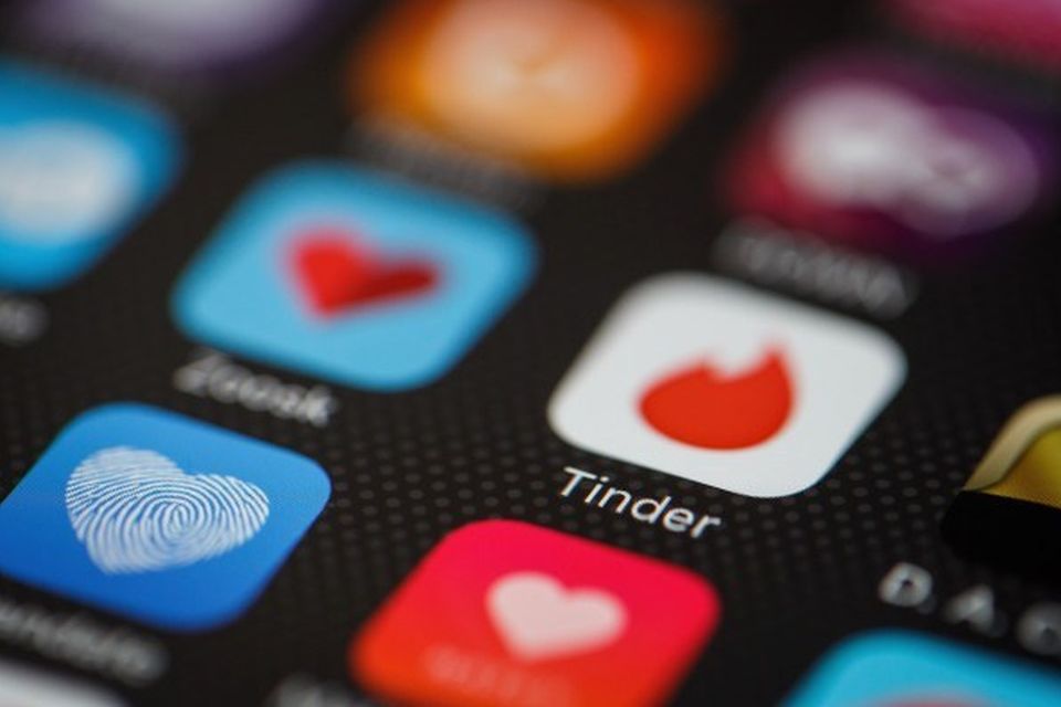 Tinder: mais de 70 mil fotos de usuárias foram roubadas