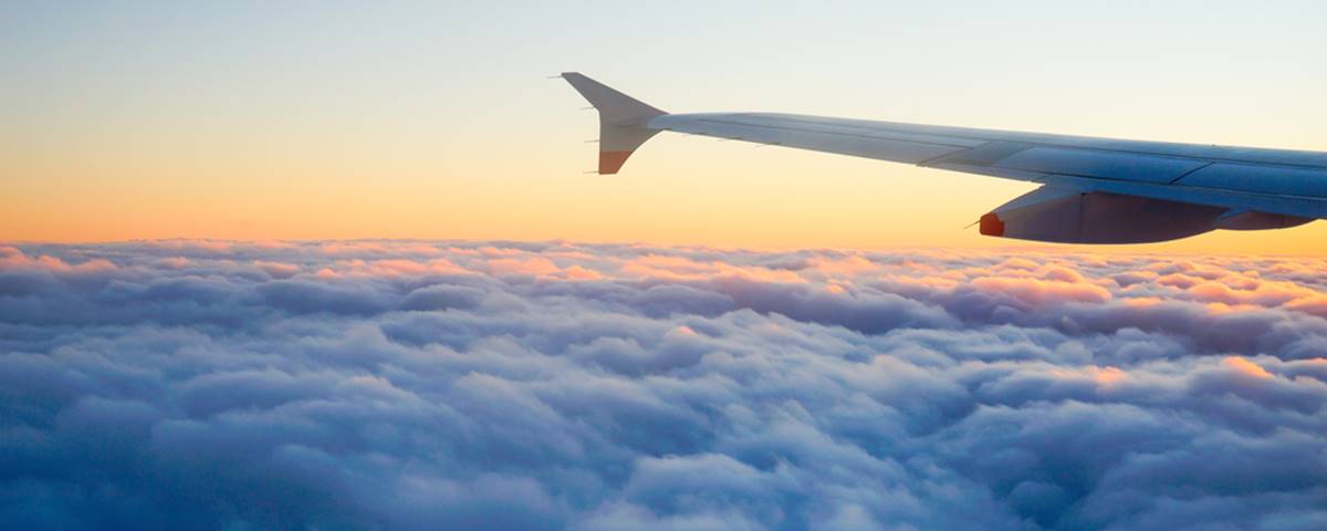 Imagem de: O que acontece se você não ligar o modo avião durante o voo?
