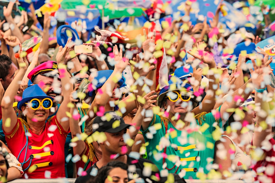 Novos recursos da Alexa ajudam brasileiros a curtir o Carnaval