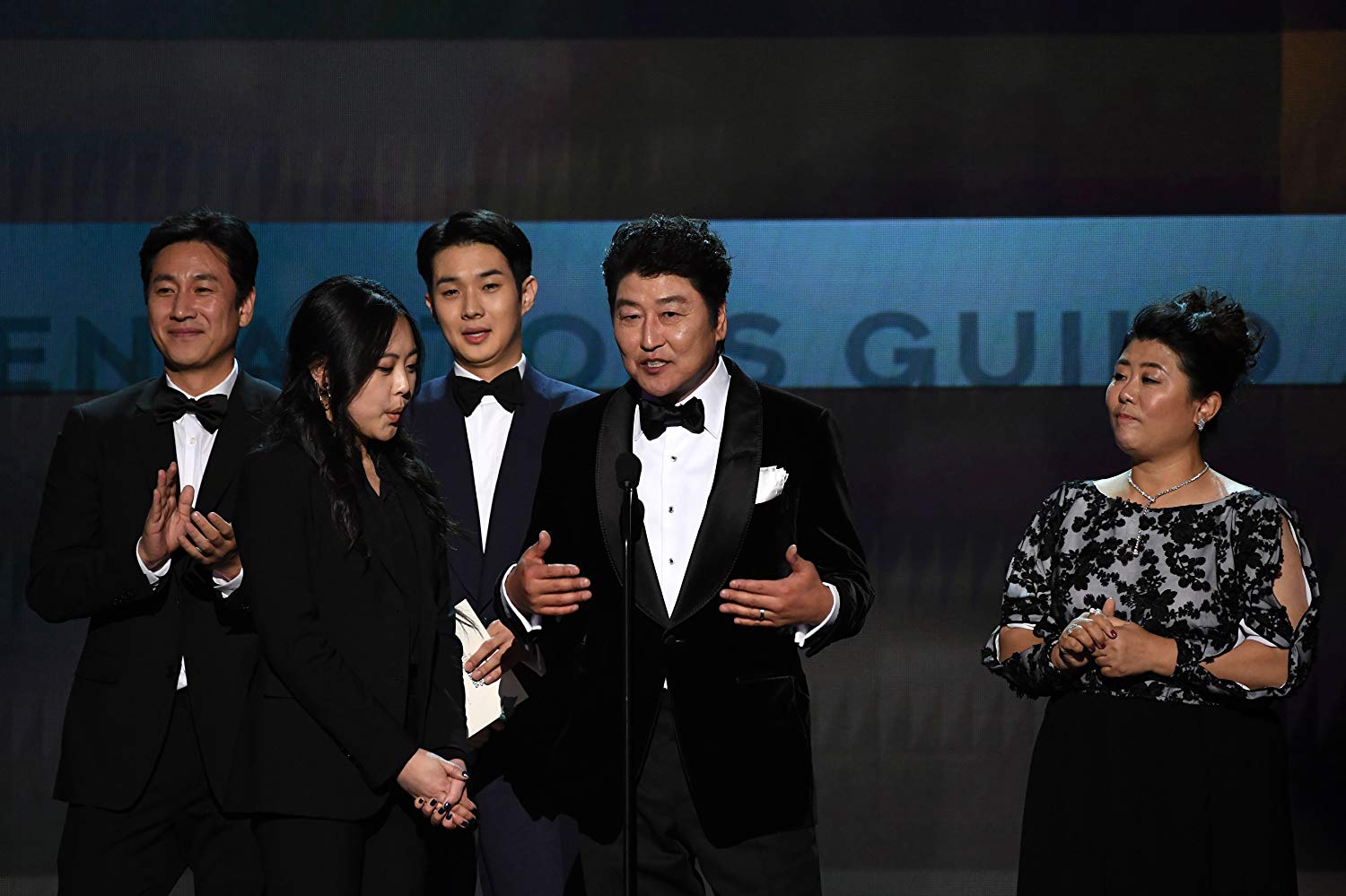 Sharon Choi também traduziu o discurso do elenco de 'Parasita' (Fonte: IMDb/Reprodução)