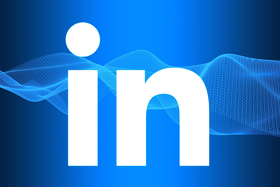 Mais uma! LinkedIn ‘copia’ Snapchat e testa stories