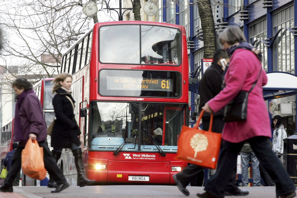 Ônibus elétricos chegarão às ruas de Londres a partir de 2021