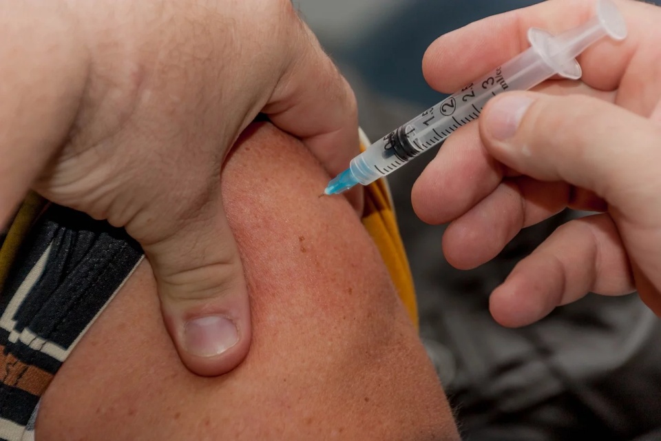 Vacinas contra o Coronavírus já estão sendo testadas em humanos