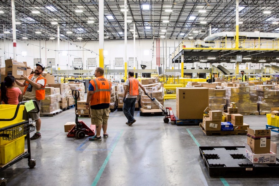 Coronavírus: Amazon vai focar em vendas de itens essenciais