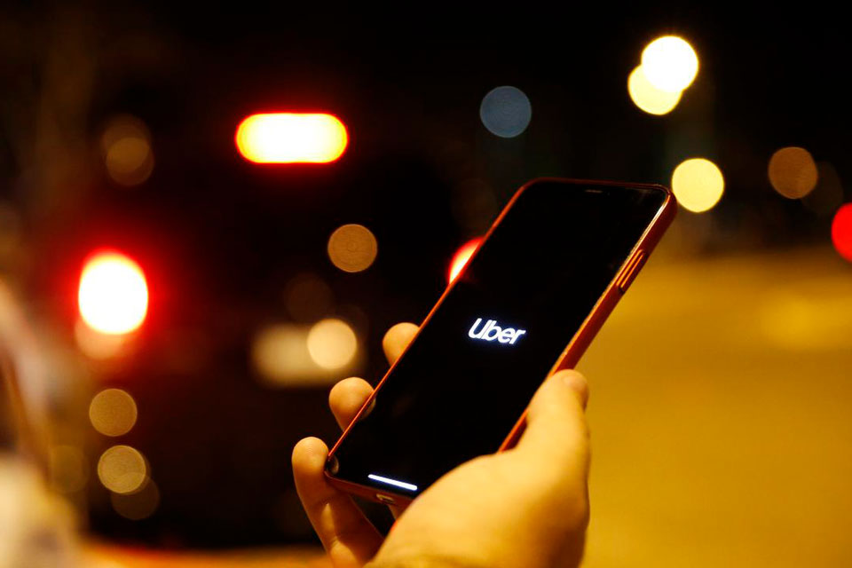 Uso do Uber cai em até 70% em cidades mais afetadas por COVID-19