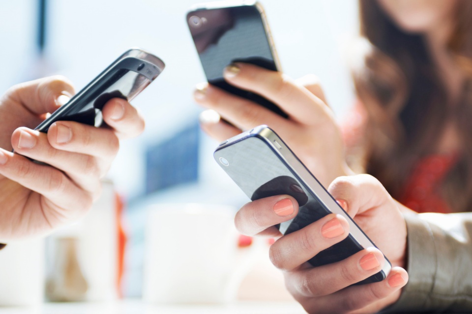 Coronavírus: governos passam a rastrear população via celular