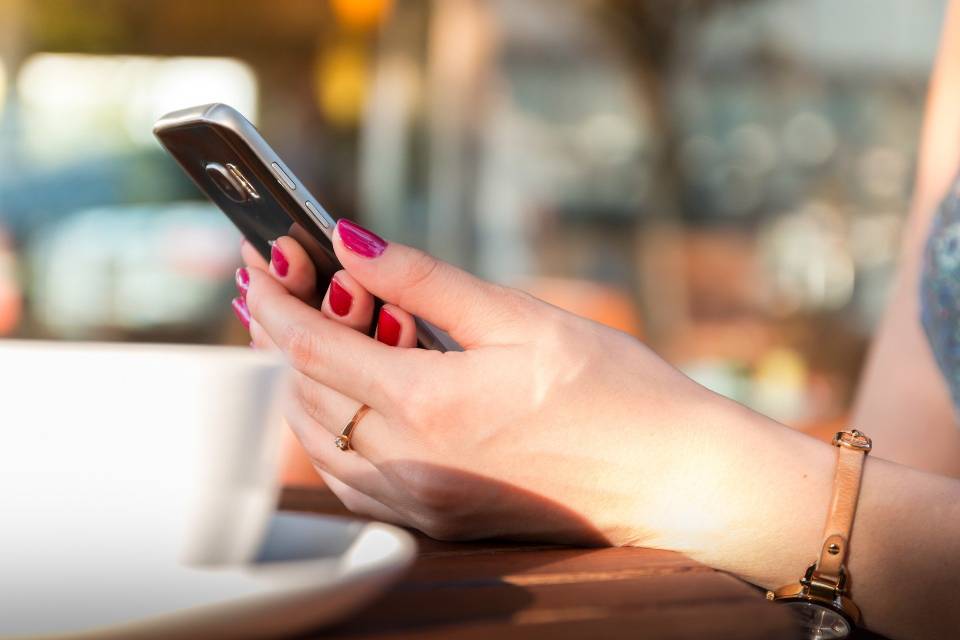 Celular pós-pago pode ultrapassar pré-pago ainda em 2020 no Brasil