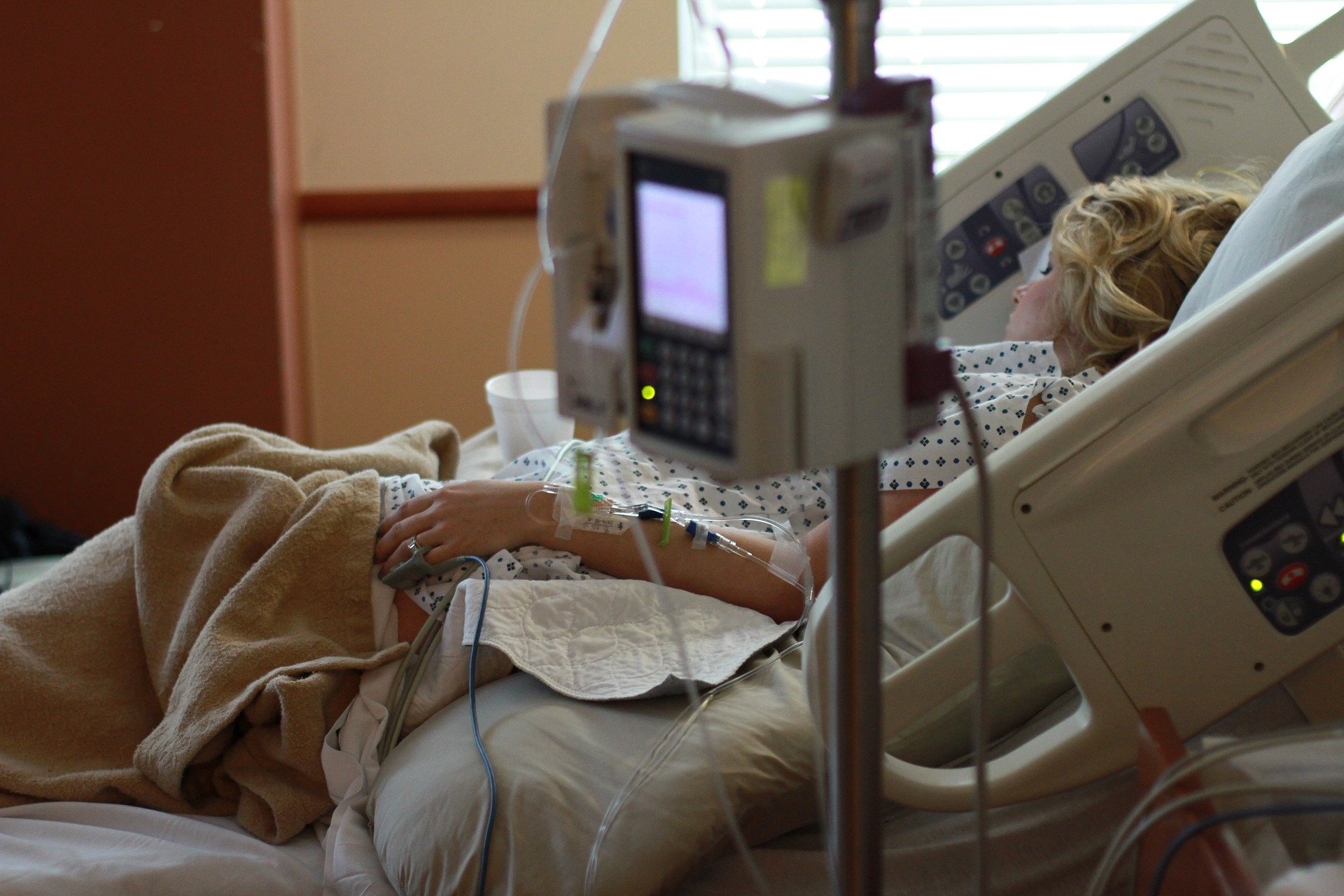 01165257527335 CURA DUPLA: IDOSA DE 97 ANOS E FILHA DE 66 SE CURAM DE COVID-19 (Fonte: Pixabay)