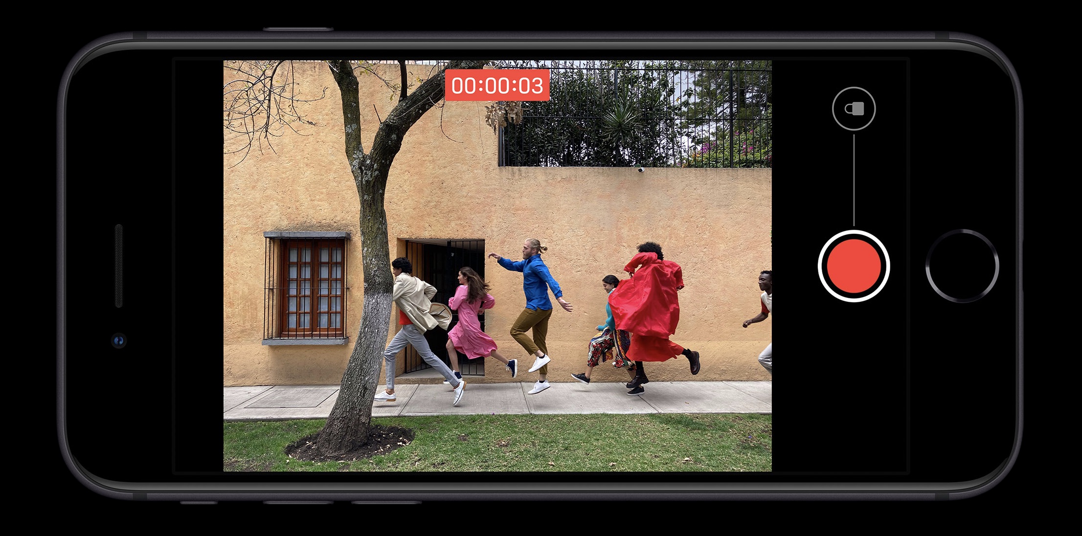 Modo 'QuickTake', presente no iPhone SE, permite gravar vídeos rápidos sem sair da área de fotografias