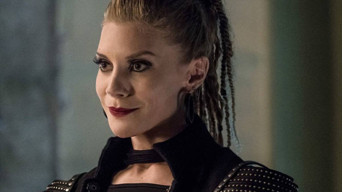 Katee Sackhoff em The Flash (CW/Reprodução)