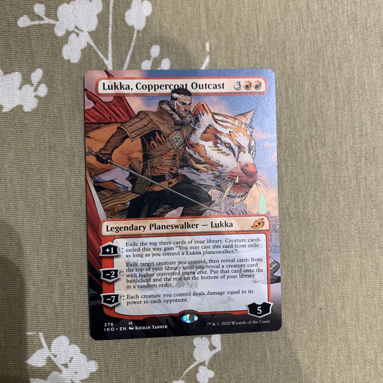 Magic físico: Ikoria estreia com novas mecânicas, 274 cards e Godzilla