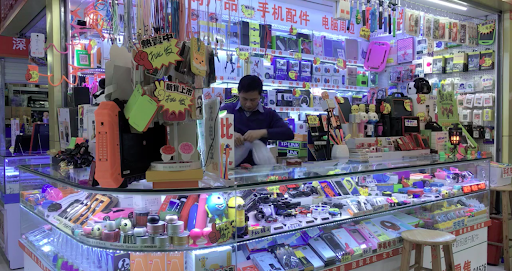 Mesmo na China, é possível encontrar lojas com produtos genéricos.