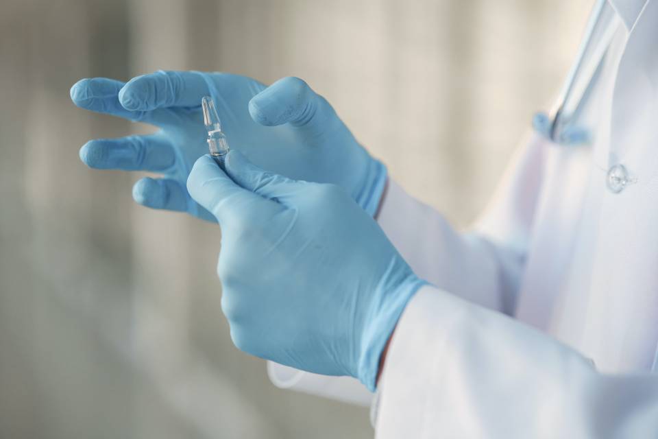 Vacina da Pfizer contra coronavírus passa em teste e gera expectativas