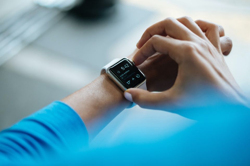 Apple Watch salva a vida de médico ao identificar doença cardíaca