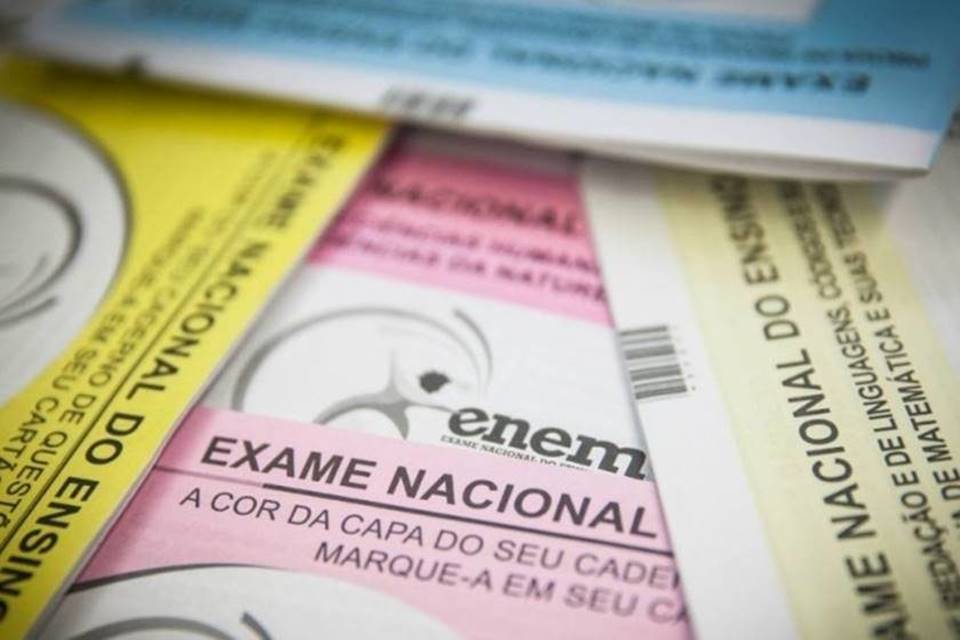 Enem 2020: enquete online define prova para maio de 2021