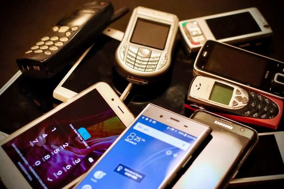 Preço de celulares sobe até 266%; mercado cinza dispara no Brasil