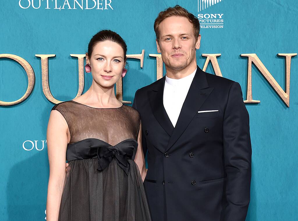 Sam Heughan em evento da série Outlander. (Fonte: E Online/reprodução).