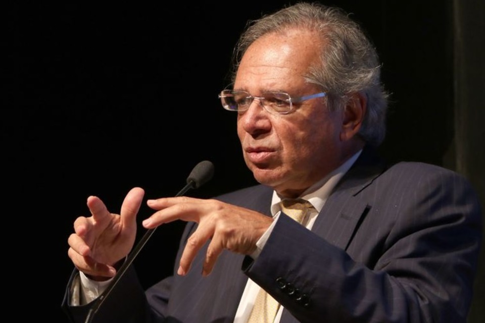 Paulo Guedes quer Huawei, Ericsson e Nokia lutando pelo 5G no Brasil