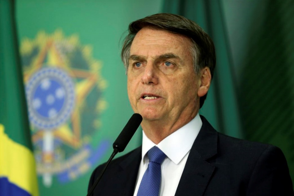 Facebook exclui rede ligada à família Bolsonaro e ao PSL