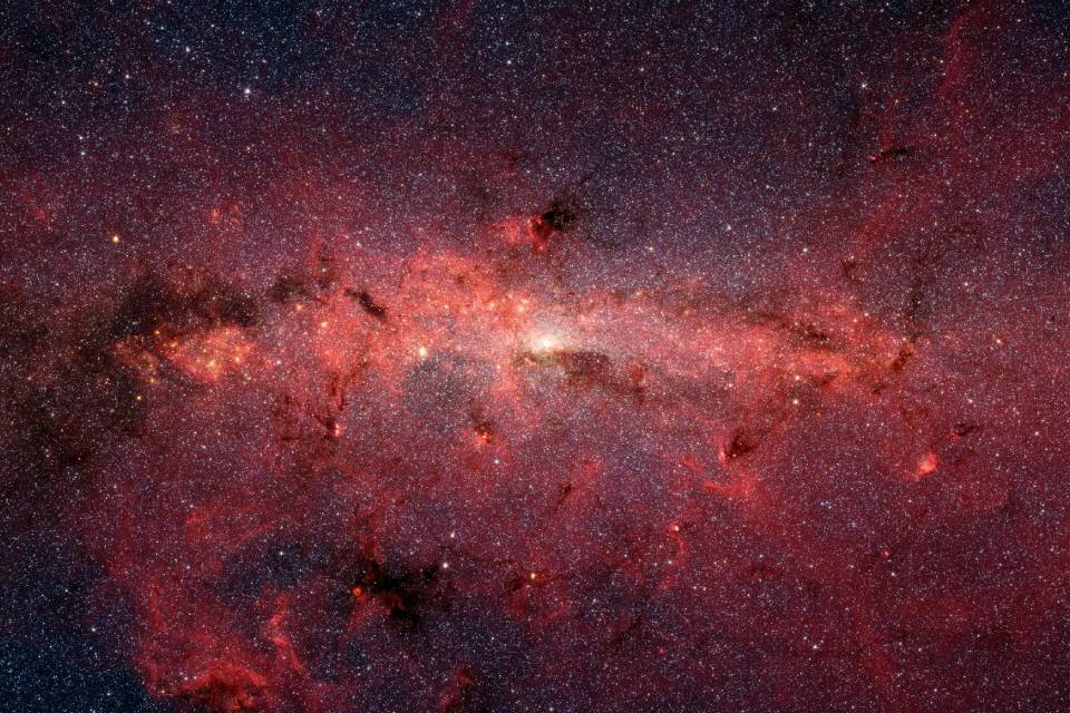 Astrônomos descobrem estrutura com extensão de 1,4 bilhão de anos-luz