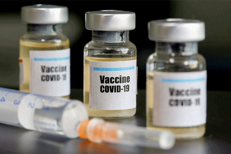 Covid-19: EUA compram todas as vacinas de Pfizer e BioNTech