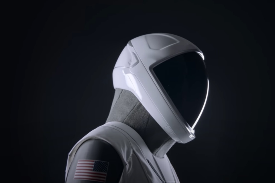 SpaceX revela detalhes sobre a criação dos seus trajes espaciais