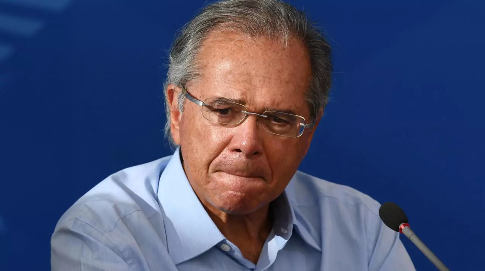 O Anonymous filtra dados de Paulo Guedes, Olavo de Carvalho e mais