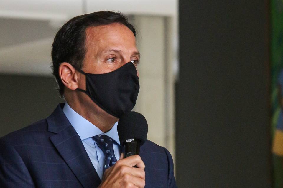 Covid-19: Brasil estará imunizado em fevereiro, diz governador de SP
