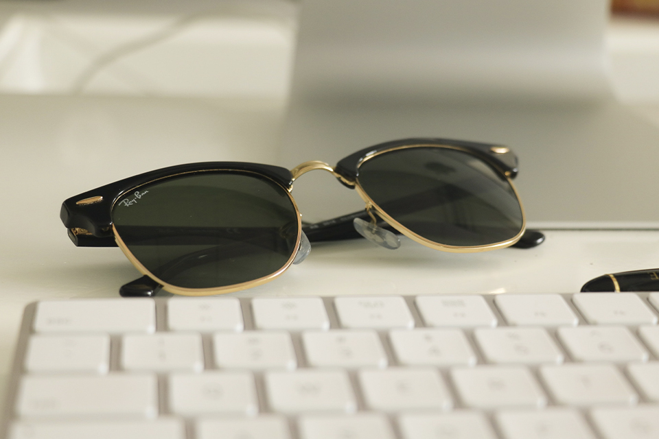 Imagem de: Facebook e Ray-Ban estão desenvolvendo óculos inteligente 