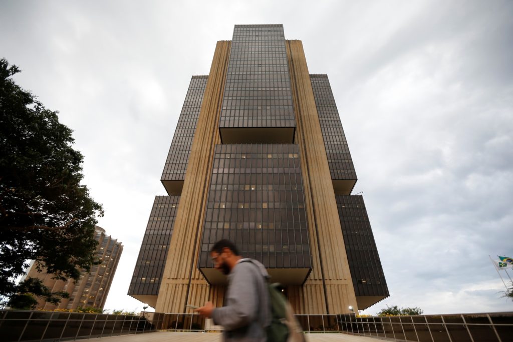 Barrando WhatsApp Pay, Banco Central mandou recado para Big Techs