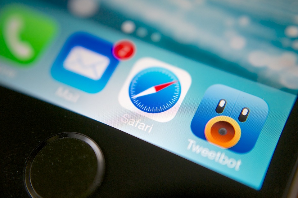iOS 14 tem bug que reconfigura Safari e Mail como apps padrões