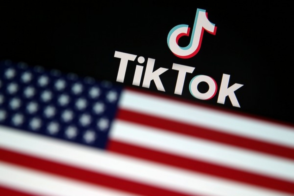 Imagem de: CEO do TikTok pede ajuda do Instagram para evitar banimento