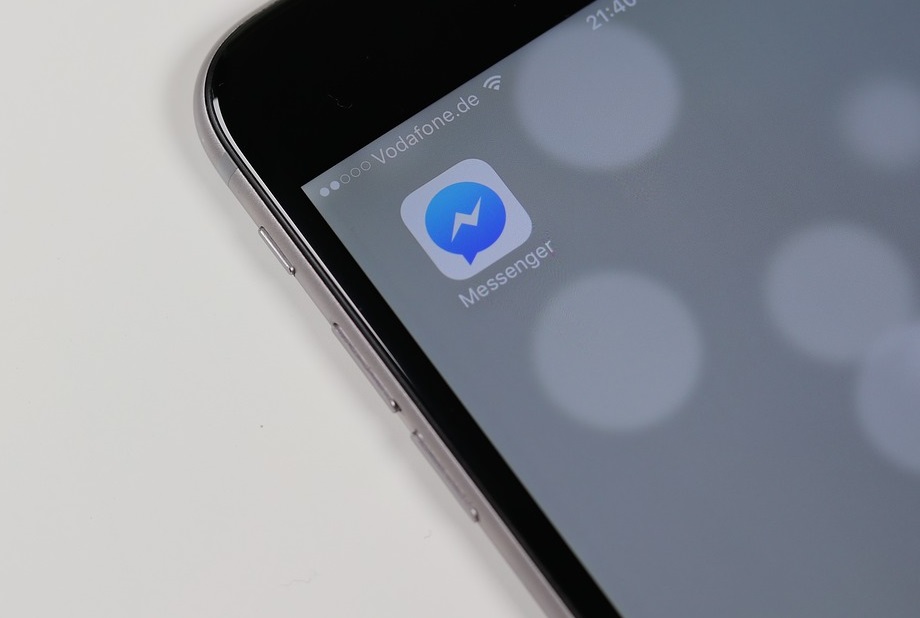 Imagem de: Facebook quer WhatsApp como mensageiro padrão no iPhone