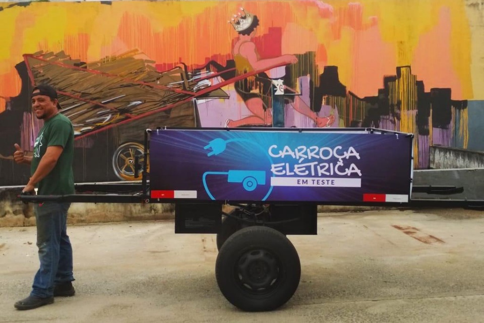 Imagem de: ONG cria carroças elétricas para catadores de lixo no Brasil