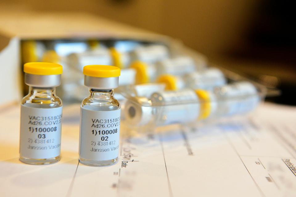 Vacina da Johnson's contra covid-19 produz resposta imune