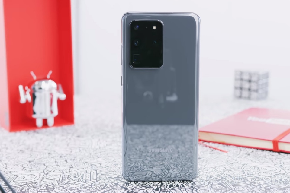 Imagem de: Samsung Galaxy S21 Ultra pode ter bateria de 5.000 mAh